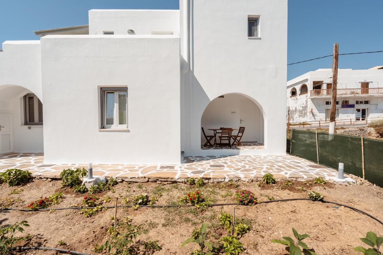 Celestial Seaview Apartments- Apollon Naxos City 外观 照片