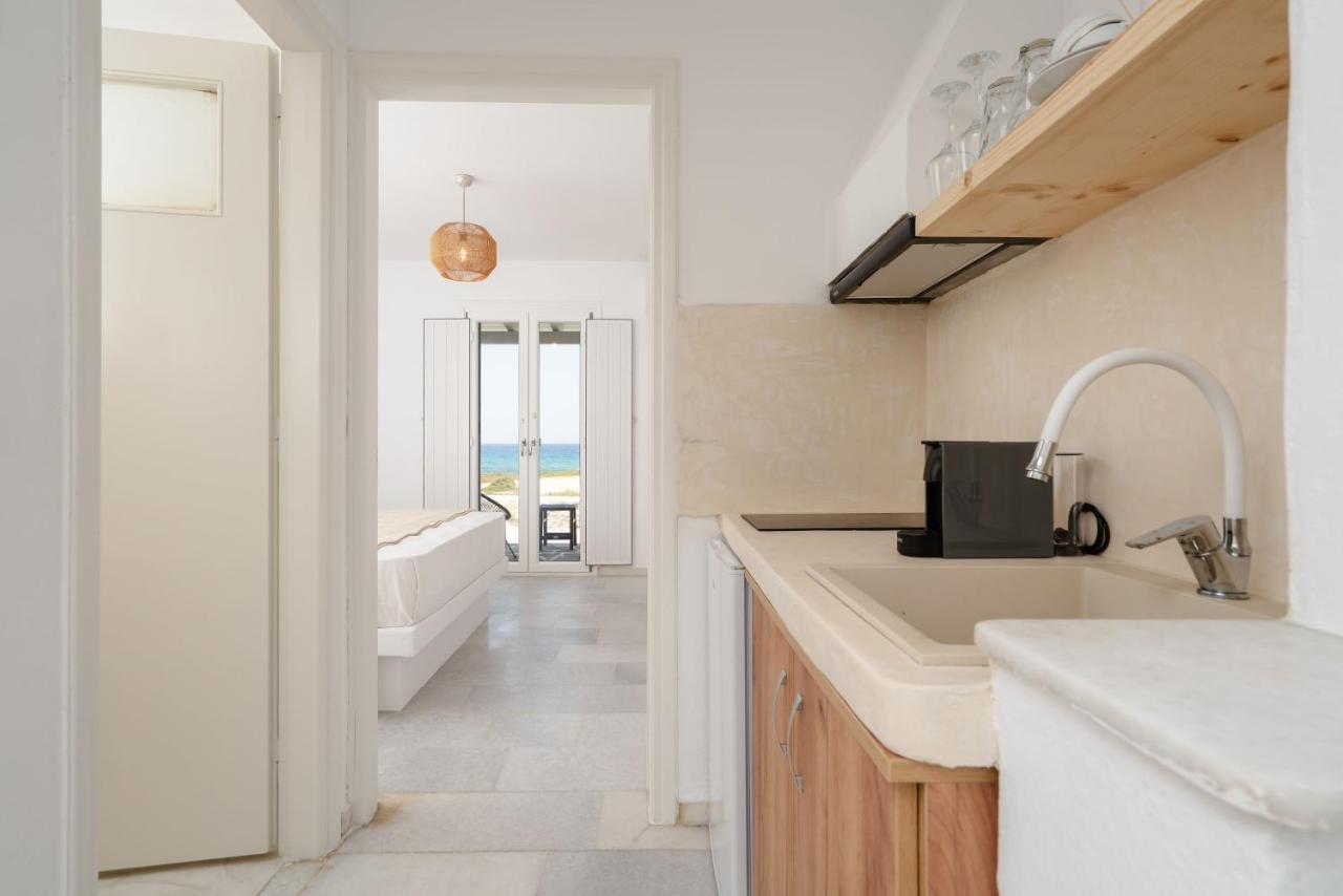 Celestial Seaview Apartments- Apollon Naxos City 外观 照片