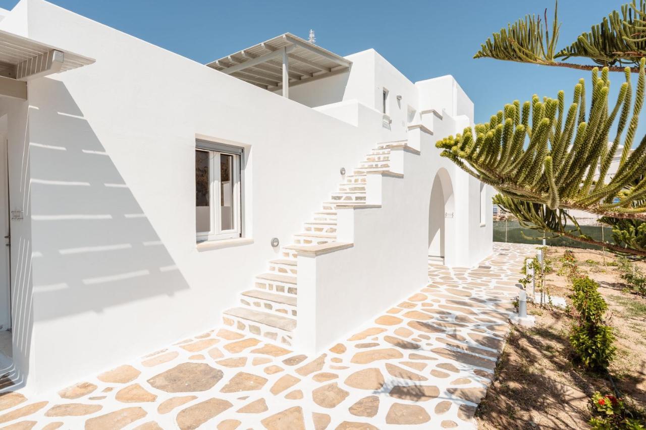 Celestial Seaview Apartments- Apollon Naxos City 外观 照片